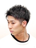 ツーブロック刈り上げショートアップバングビジネスカジュアル