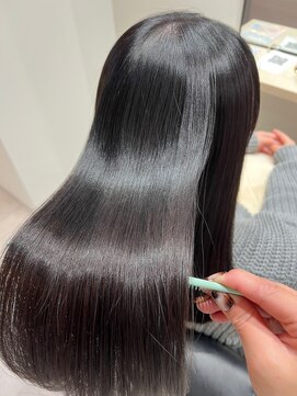 アメリ(ameri) 【ameri miyuki】艶と柔らかさを叶える酸性ストレート◎