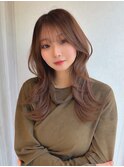 こなれ感たっぷり外ハネミディで今っぽスタイル