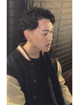 ケーエムシーセントラルルーツ(KMC Central Roots) フェード&カット&メンズパーマ