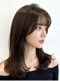 ボブミルクティーベージュレイヤーカットアンブレラカラー50代