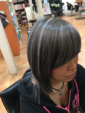 カルフール ロコ 草加西口店(Carrefour LOCO) シャーベットアッシュ×ハイライト