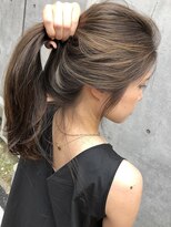 シュリット(schritt)&nbsp;アレンジしても可愛い大人かわいいハイライトカラー　mutsuki