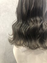 シロトータルデザイン(shiro total design) 透明感抜群オリーブグレージュ