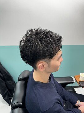 リバティシェアバーバー 銀座(LIBERTY SHARE BARBER) 七三ワンカール<理容室>