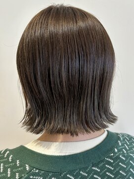 トリッカ 代官山(tricca) 【tricca代官山rin】オリーブグレージュ/ぱつっとボブ