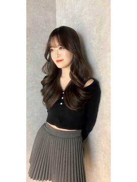 ヴェイ(VEYY.) 韓国風くびれレイヤースタイル　【韓国/韓国ヘア/栄/学割U24】
