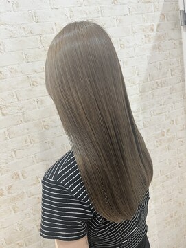 シャイ グラングーラボ(SHY gran-gue L’ab) ナチュラルグレージュ