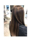 白髪ぼかしハイライトで素敵な大人デザイン