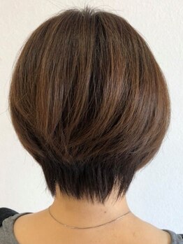 ループヘアー(Loop hair)の写真/大人女性の髪の悩みに合わせた施術で艶感・透明感を引き出してくれる♪白髪カバーしながら上品な仕上がりに