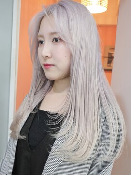 プネル(punel) ホワイトホワイトベージュシルバーケアブリーチ　渋谷　佐藤