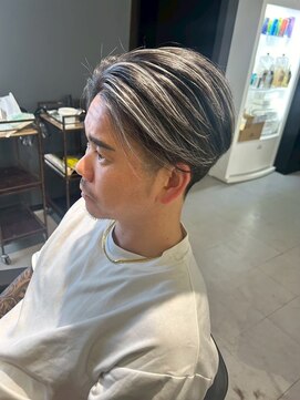 キング 楠葉店(K!ng) 韓国マッシュセンターパートツーブロックメンズハイライトウルフ