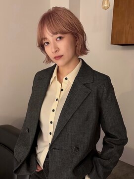 ルーム(Loom.) ハイトーンボブ ゆるふわボブ ピンクベージュ 切りっぱなしボブ