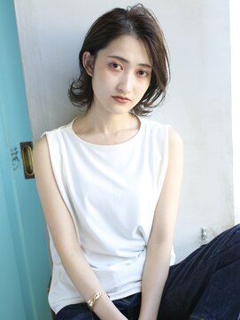 バース(BIRTH) 天神【BIRTH】大人かわいい外ハネナチュラルカールミディ