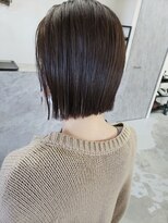 ニコ(nico...)&nbsp;お洒落パツっとボブ×イエローマットブルー☆