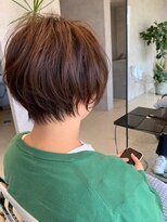 テン(Ten)&nbsp;軽さとフワッと感を意識した束間ショート