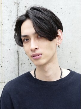 ウェイビーエフティフィフス 横浜西口(WAVEY ft.fifth) センターパートメンズマッシュパーマニュアンスパーマ刈り上げ