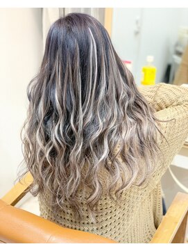 ロア 中目黒(loa) レイヤーロング/グレーベージュ/黒髪/前髪パーマ[中目黒]