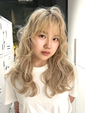 ソル ジングウマエ(SOL JINGUMAE) インナーカラーミルクティーベージュシルバーイヤリングカラー