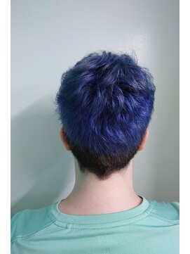 ヘアジーナ(Hair Jina) ハイトーンカラーくせ毛カット