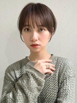 アンド ストーリーズ(&STORIES) 前髪あり耳掛け丸みくびれショートボブ20代30代40代50代（蘭）