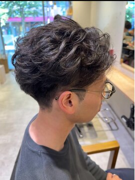 リタ(rita.) 林　直人　メンズナチュラルパーマ