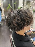 波巻きツイストスパイラルパーマツーブロック刈り上げ
