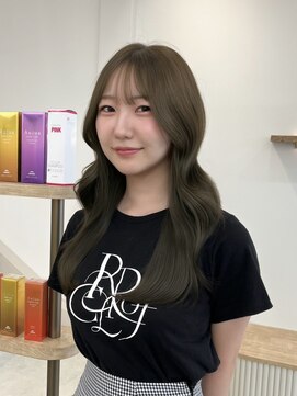 シアエミュー 新越谷店(SHEER emu) 透明感オリーブグレージュ