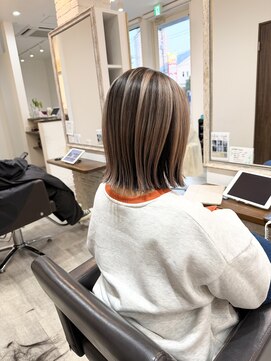 ボブ×シャドールーツ