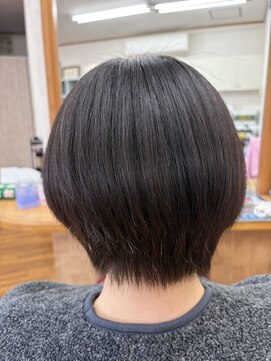 ヘアーズ サエミ ナチュラルショートボブ