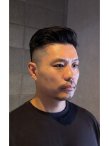 ワンワンオー バーバーショップ コンチネンタル(@110 BARBER SHOP continental) コームオーバーミドルフェード