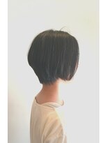 ミトノヘアーアンドイー(MITONO HAIR and E)&nbsp;首がキレイに見えるオトナショート