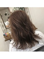 リズ オブ ヘアー(Lis of hair) ミディアムレイヤー☆アッシュベージュ【大橋】@lis_oohashi