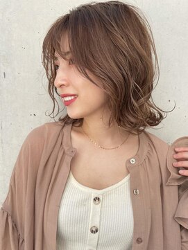 アトリエ フェム(atelier.fem) ふわっとした柔らかさのあるウェーブボブ