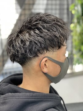 エイトヘアー(Ei8htHair) フェード×ツイストピンパーマ