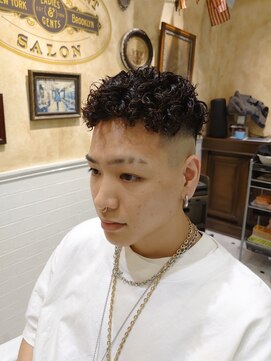 ルドローブラントオオサカ(LUDLOW BLUNT Osaka) 【LUDLOW BLUNT】スペインカール スパイラルパーマ バーバーヘア