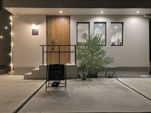 アロー(arrow.)の雰囲気（駐車場は店舗前に2台完備。）