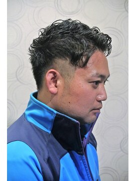 アクアマリン8810 ハチハチイチゼロ(AQUA MARINE 8810) アッシュブラック/カルマパーマ/ウルフ/ベリーショート/北習志野