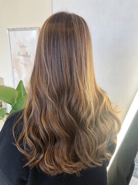 レグルス ヘア デザイン ニシジン 西新店(Reglus hair desigh) ハイライトカラー/グレージュカラー/レイヤーロング/大人可愛い