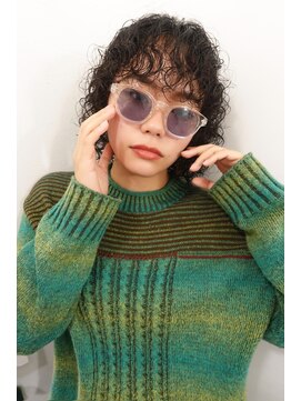 レコ 渋谷(LECO) 黒髪ハードカールスパイラルパーマレイヤーセミディボブカット