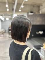 フォンド 津田沼(fond.)&nbsp;デザインカラー/レイヤーカット/ウェットヘア/オリーブベージュ