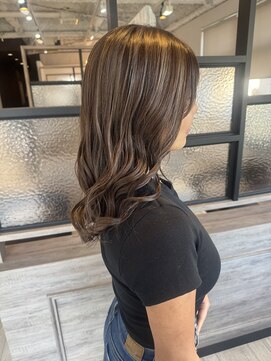 ジャストビューティマカロン 上大岡(Just Beauty macaron) 【ami】外国人風ハイライト