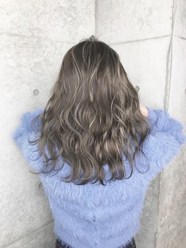 アミ(Ammi) ◆ダブルカラー/レイヤー/イルミナカラー/髪質改善/縮毛矯正