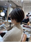 表面に丸みを残したシンプルなショート