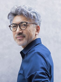 スーツにハマる、上質メンズヘアを追求。ビジネスシーンでもプライベートでもお洒落に決まるスタイル！