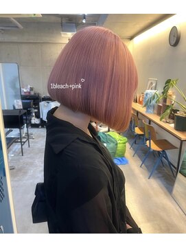 ナループロア ルームー(Nalu pu loa ROOMOO) ハイトーンピンクカラー×内巻きボブ