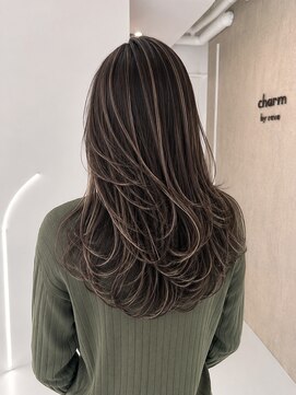 ブリッツ レボ(BLITZ-REVO) 海外風レイヤーカット×ハイライト