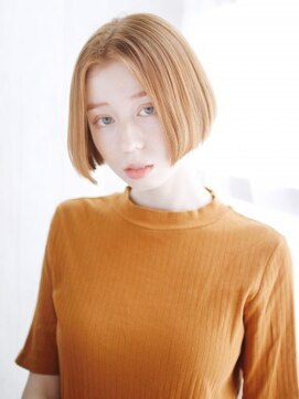 ヘアメイク ナル(hair make nalu) ハイトーンセンターパートボブ