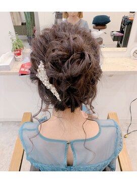 カキーン(cakeen) 首回りすっきりうなじ美人★だんごヘア