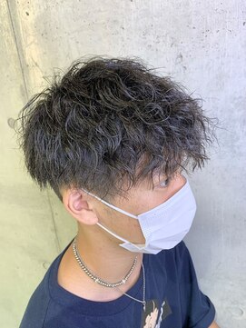 ゼンコー アオヤマ(ZENKO Aoyama) 横顔が決まる！スパイラルパーマ